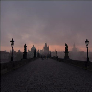 偷玩熟睡中的熟妇
